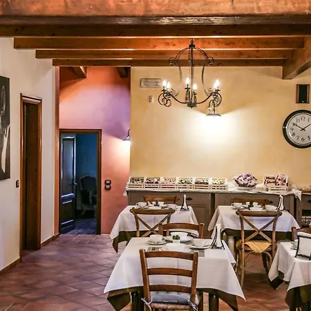 La Puraza Comfort Rooms-3